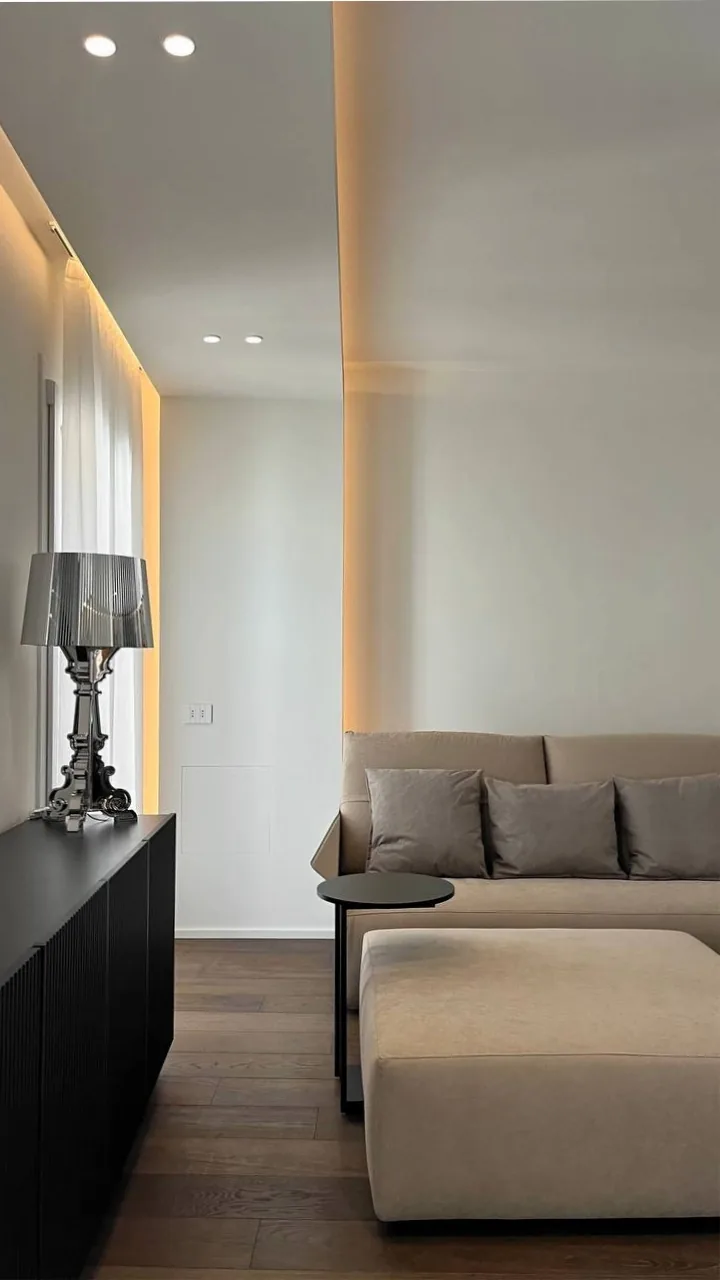 Design apartment in Selargius — Manin 43, vertical interior detail, designed by Gatti/Piu (photo 6)