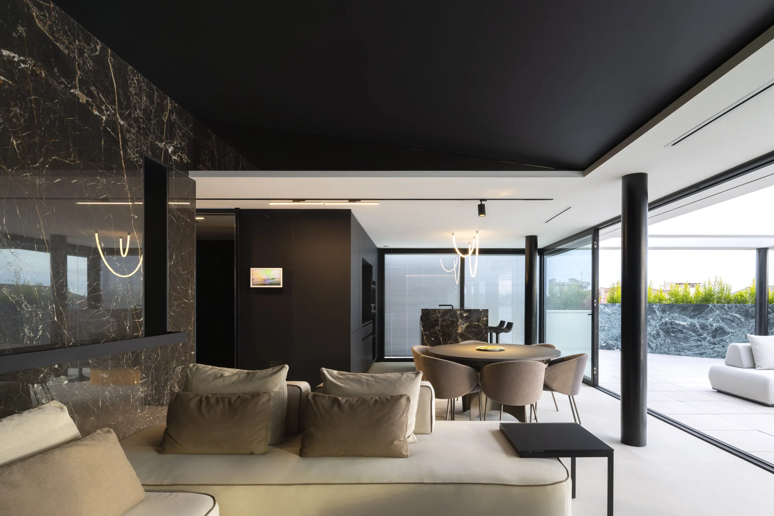 mirrors in a renovated Selargius apartment enhancing the sense of space