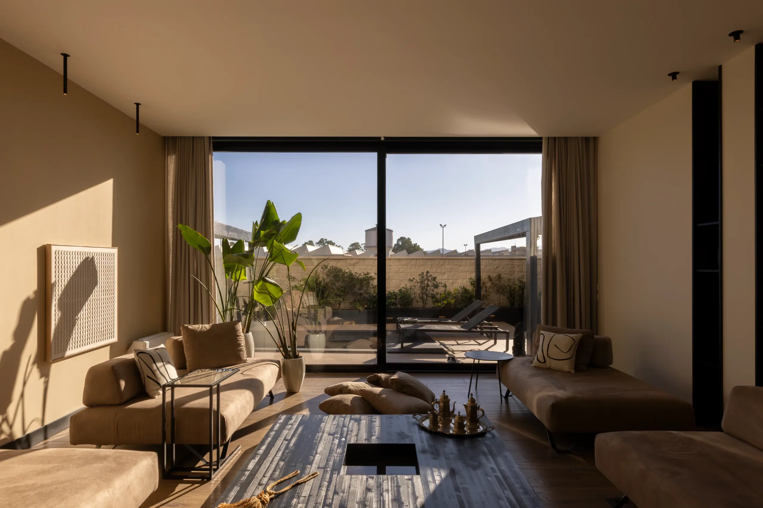 Design apartment in Cagliari — Via Roma, view of the spaces, designed by Gatti/Piu (photo 2)