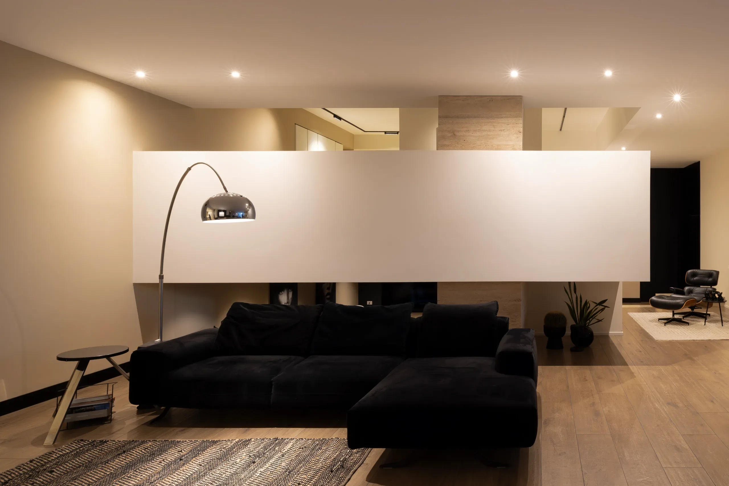 Design apartment in Cagliari — Via Roma, view of the spaces, designed by Gatti/Piu (photo 6)