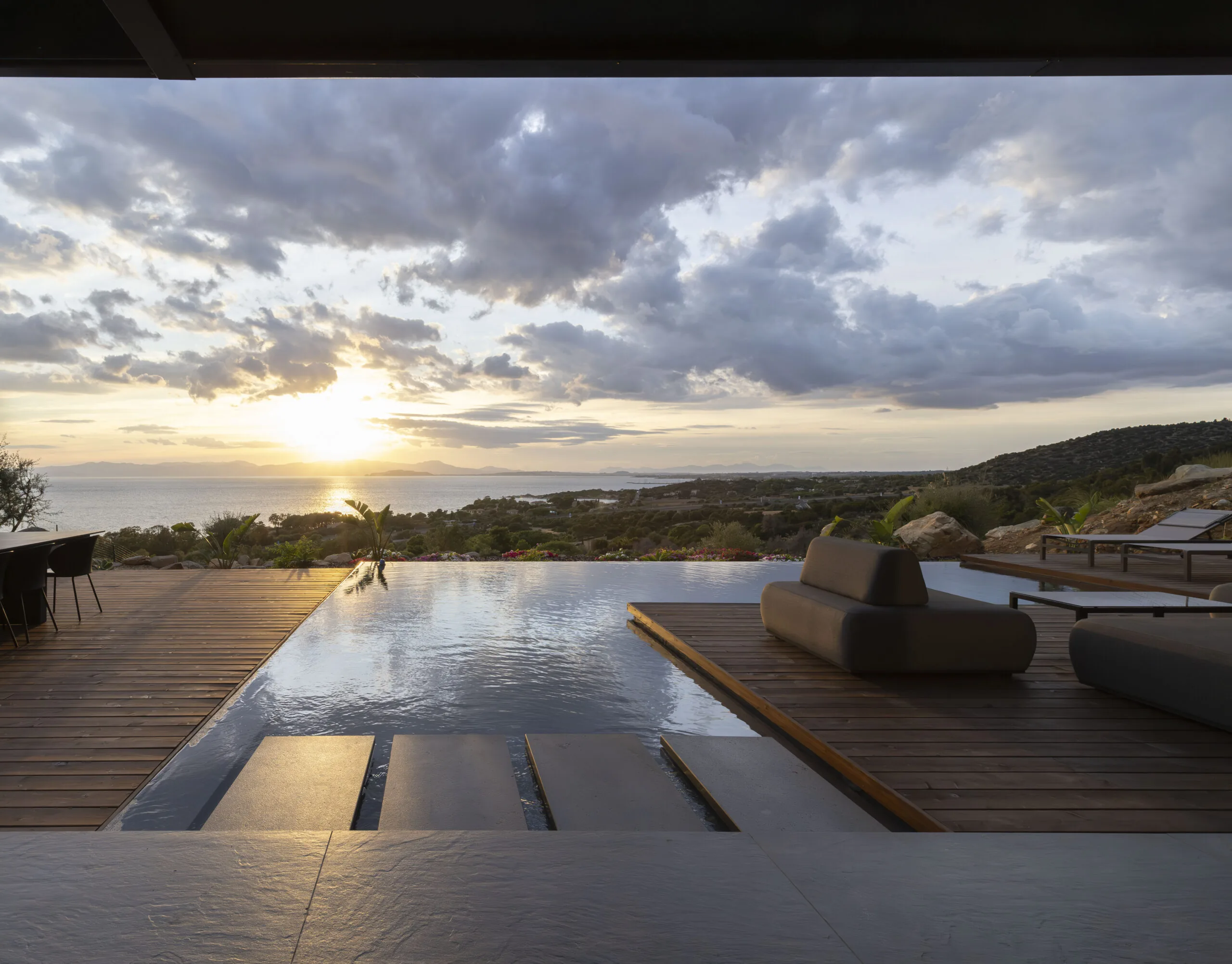 Luxury villa in Quartu Sant'Elena — TM2, view of the spaces, designed by Gatti/Piu (photo 16)