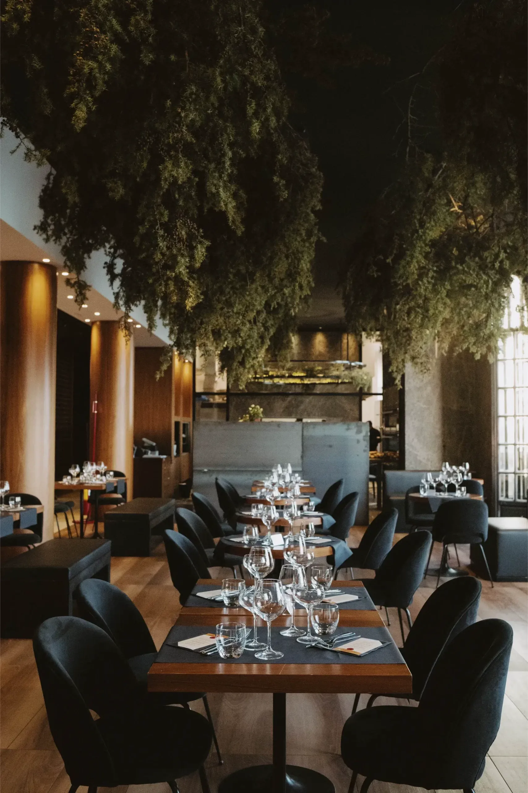 Hospitality project in Cagliari — Rinascente, vertical interior detail, designed by Gatti/Piu (photo 4)