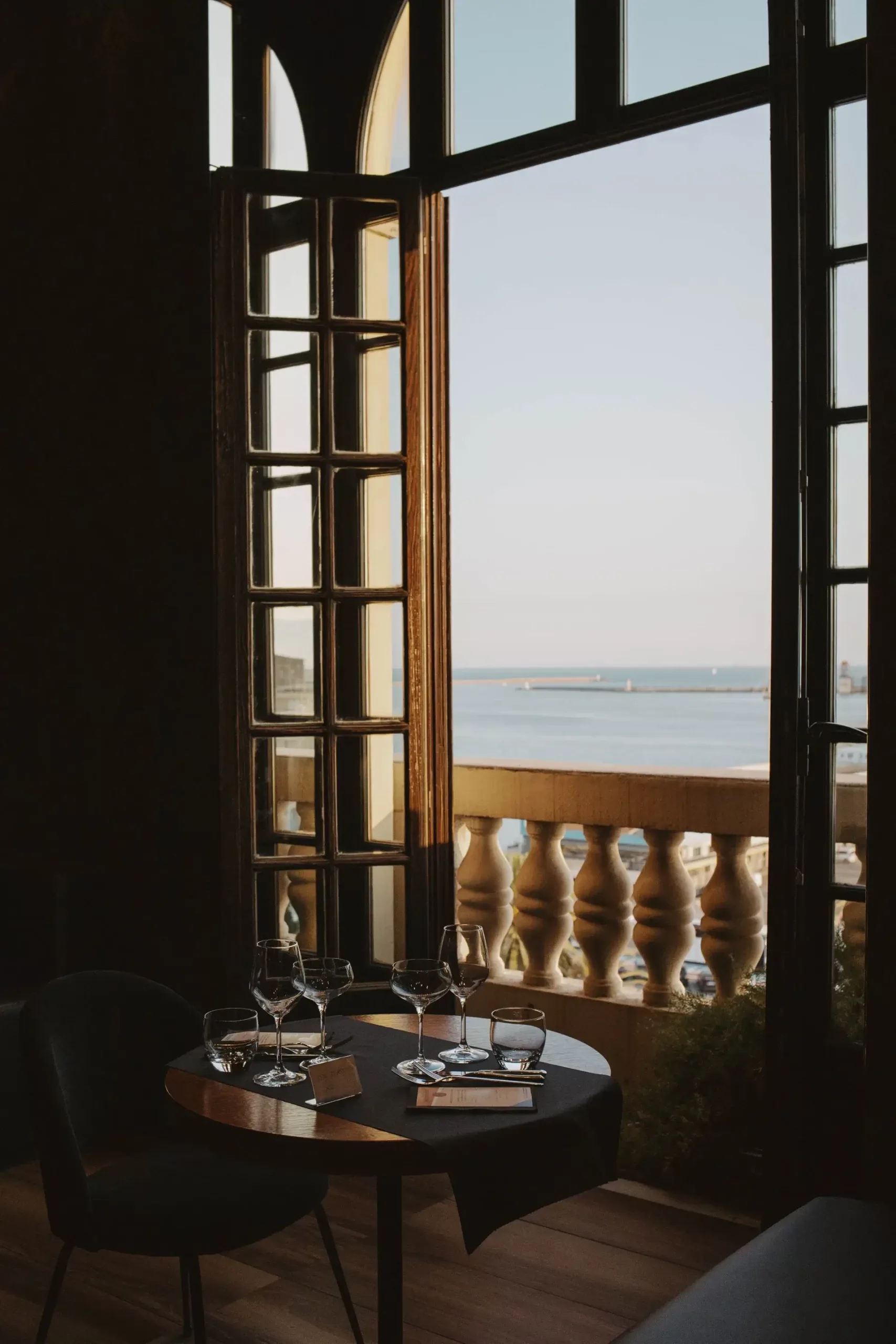 Hospitality project in Cagliari — Rinascente, vertical interior detail, designed by Gatti/Piu (photo 5)